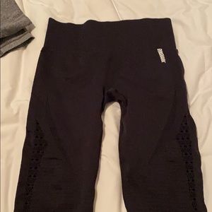 Black gym shark leggings